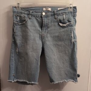 Kensie Denim The Bermuda Shorts with Frayed Detail Light Wash Size 8/29
